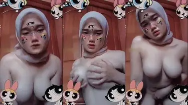 Bokep Jilbab ABG Indo Susu Diremas Keras Sambil Desah